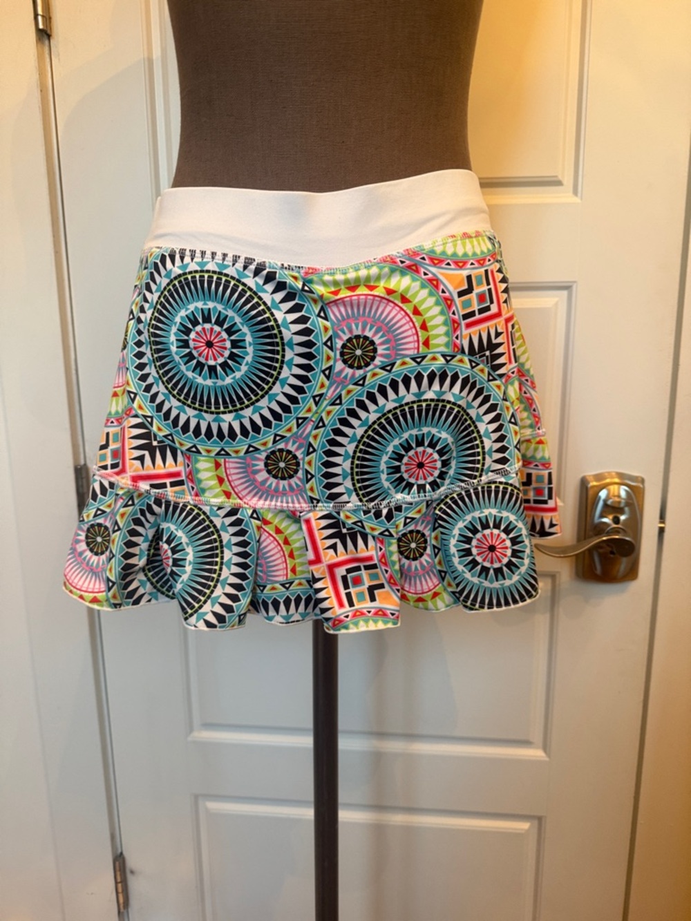 White-Waist Multicolor Geometric Circle Print Tennis/Pickleball Skort